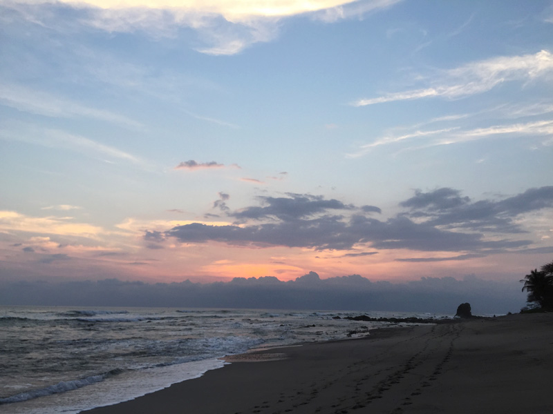 RosyCheeks-Blog-Costa-Rica-Santa-Teresa-sunset-2
