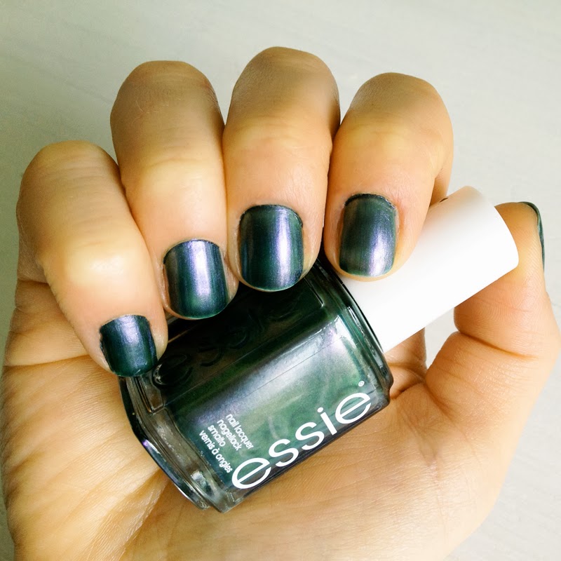 Essie_for_the_twill_of_it