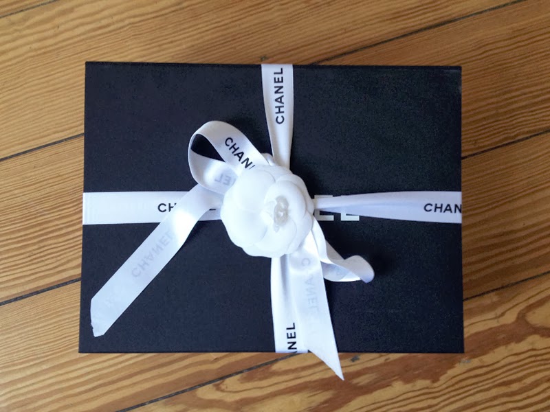 Chanel_bag_box